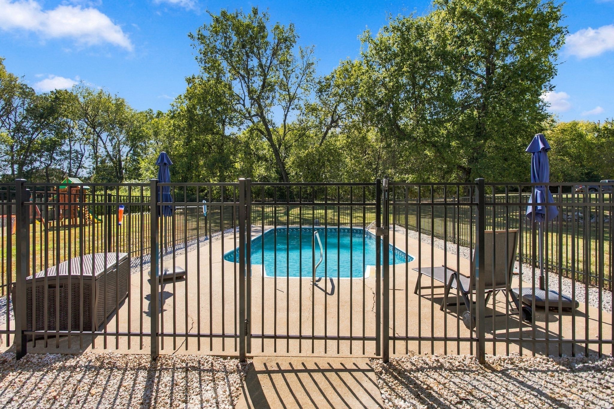 1156 Weaver Farm Ln