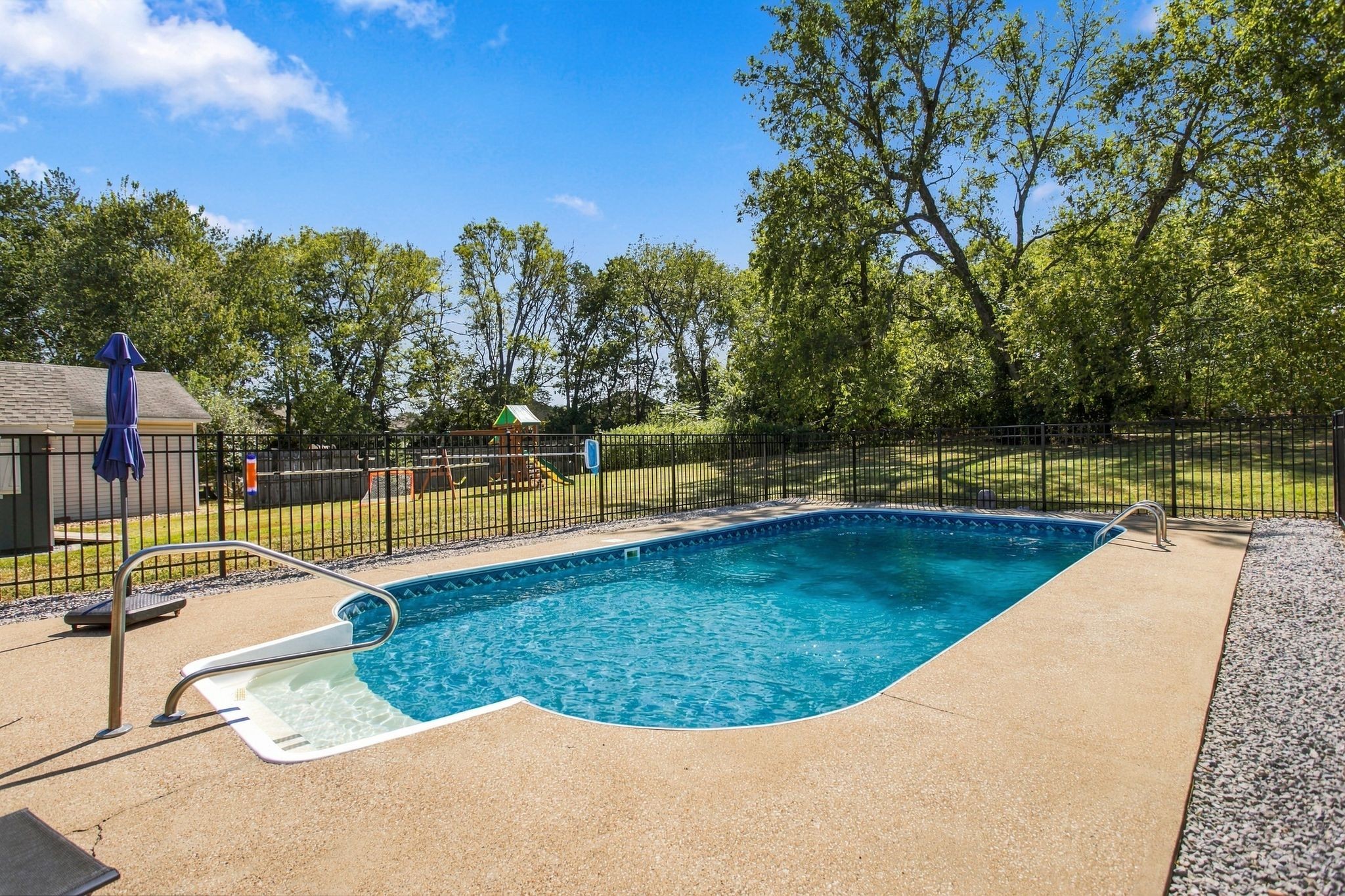 1156 Weaver Farm Ln