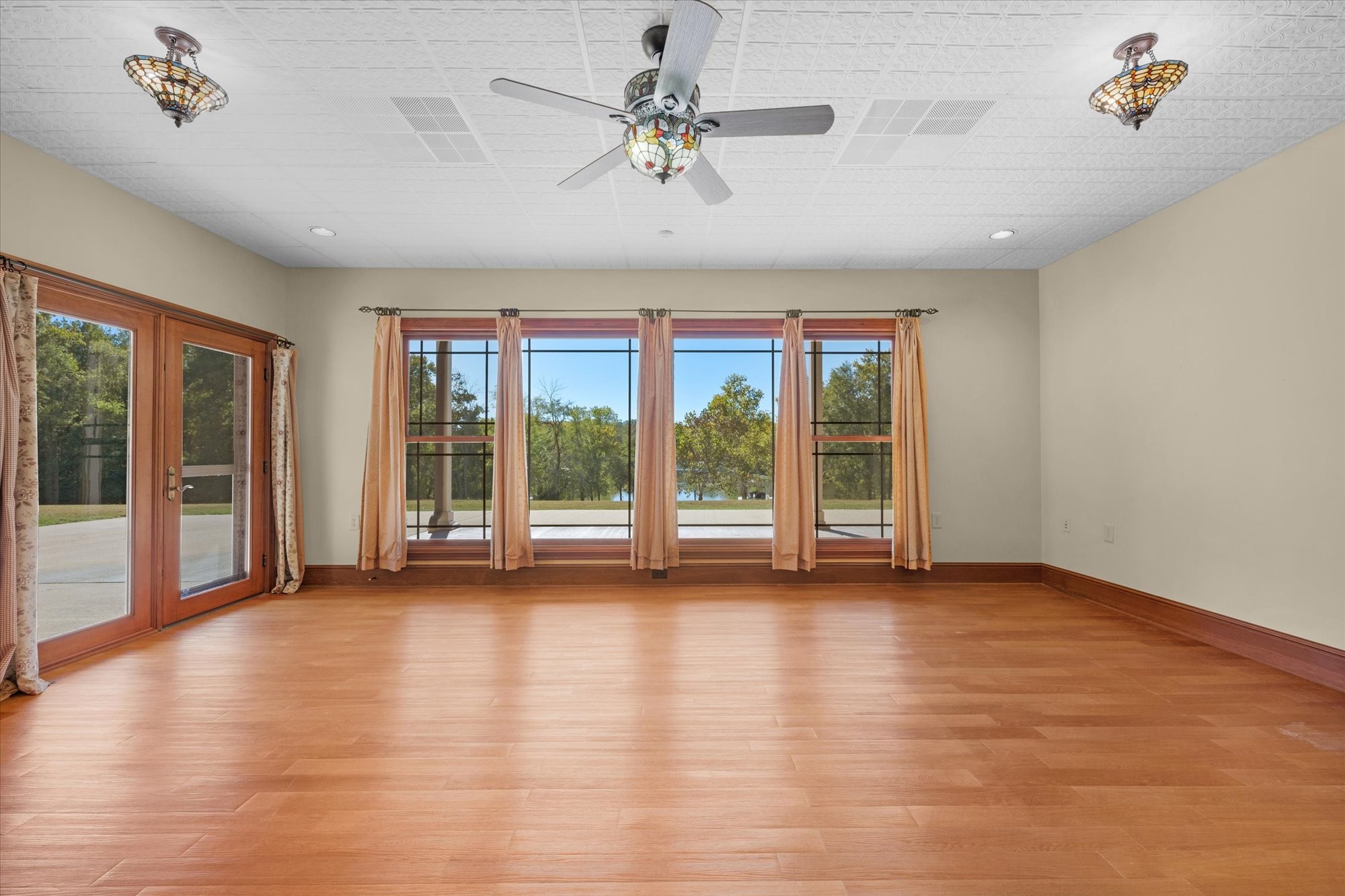 3522 Belotes Ferry Rd