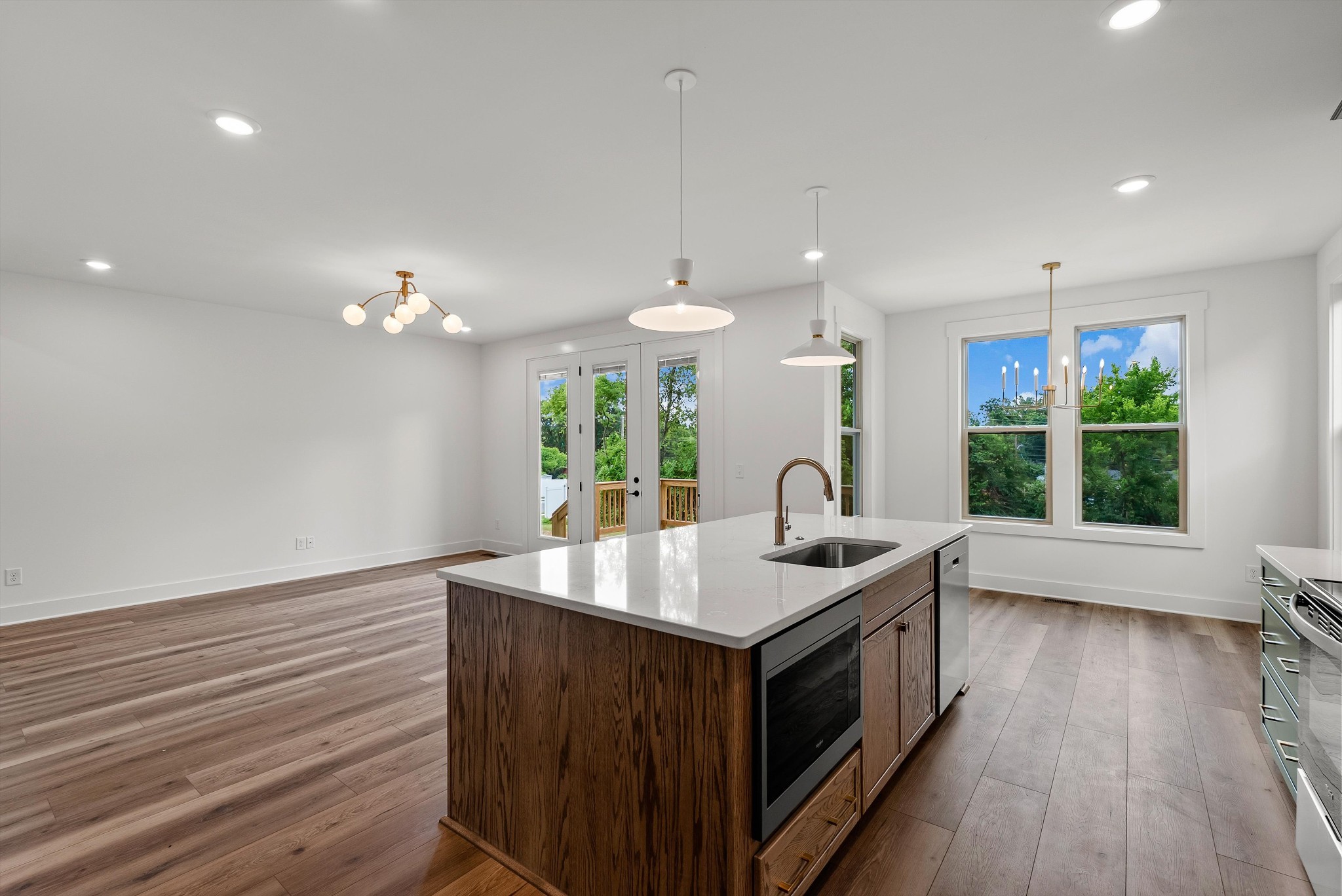1305 Alderwood Pass