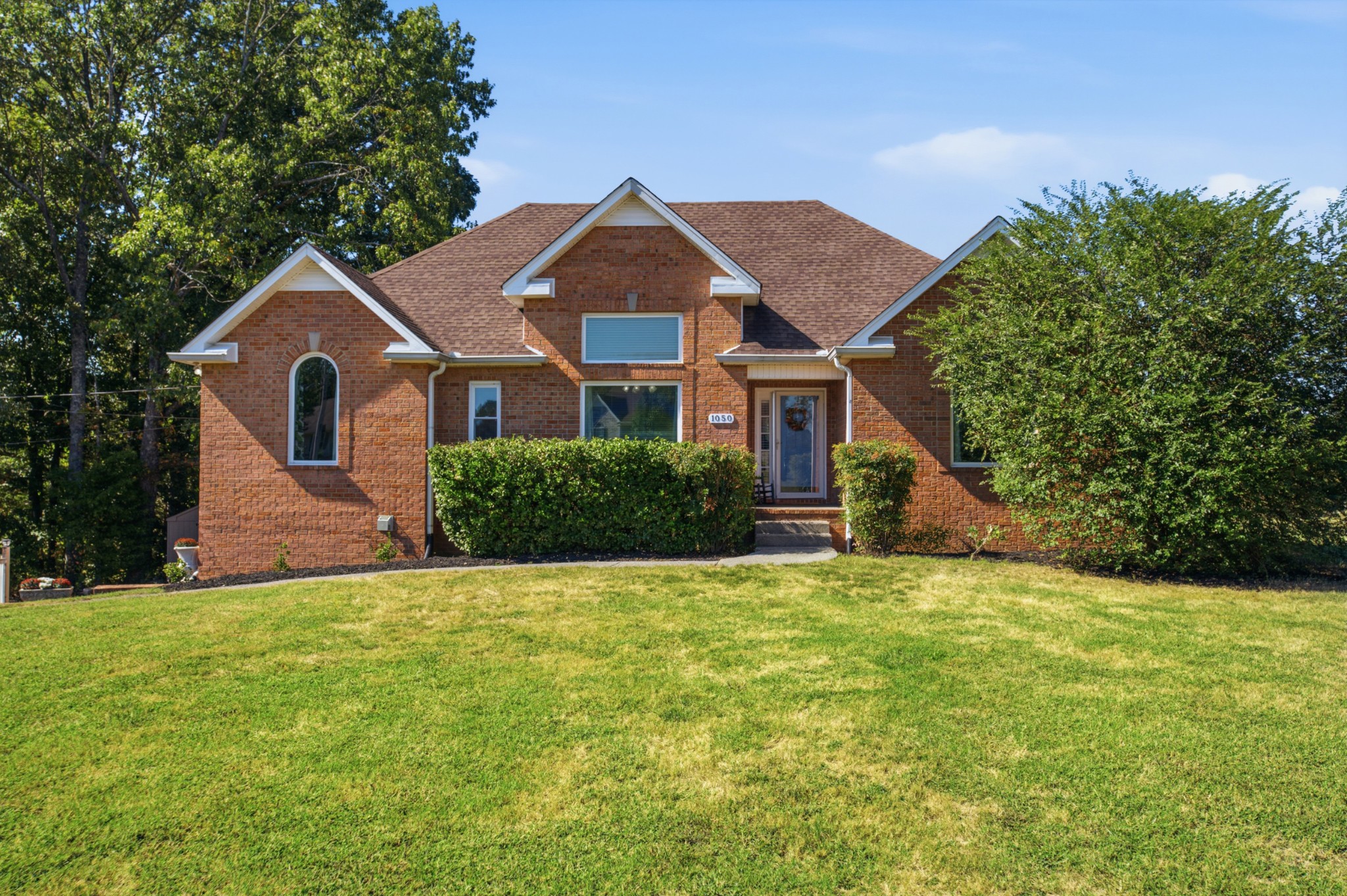 1050 Moncrief Cir