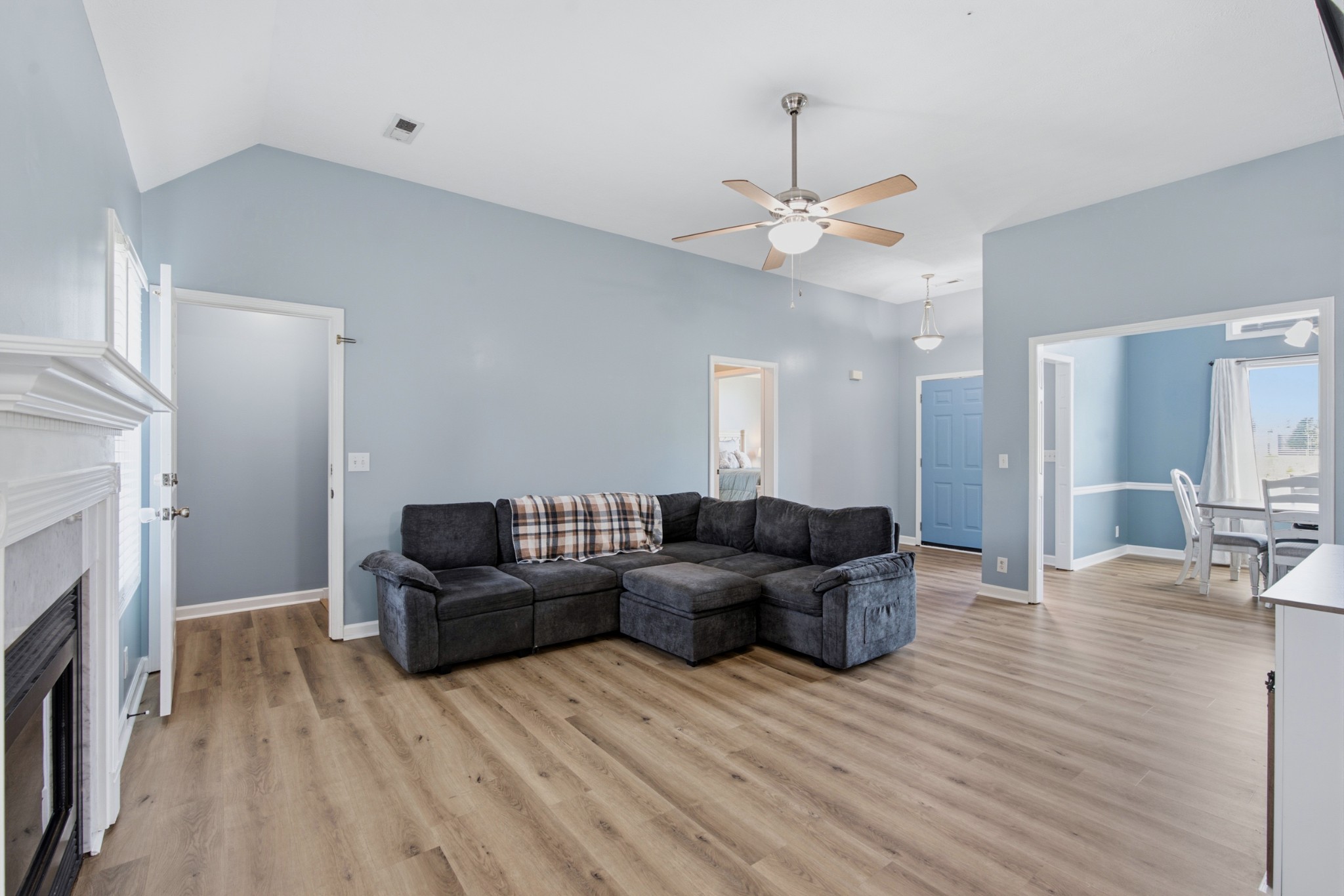 1050 Moncrief Cir