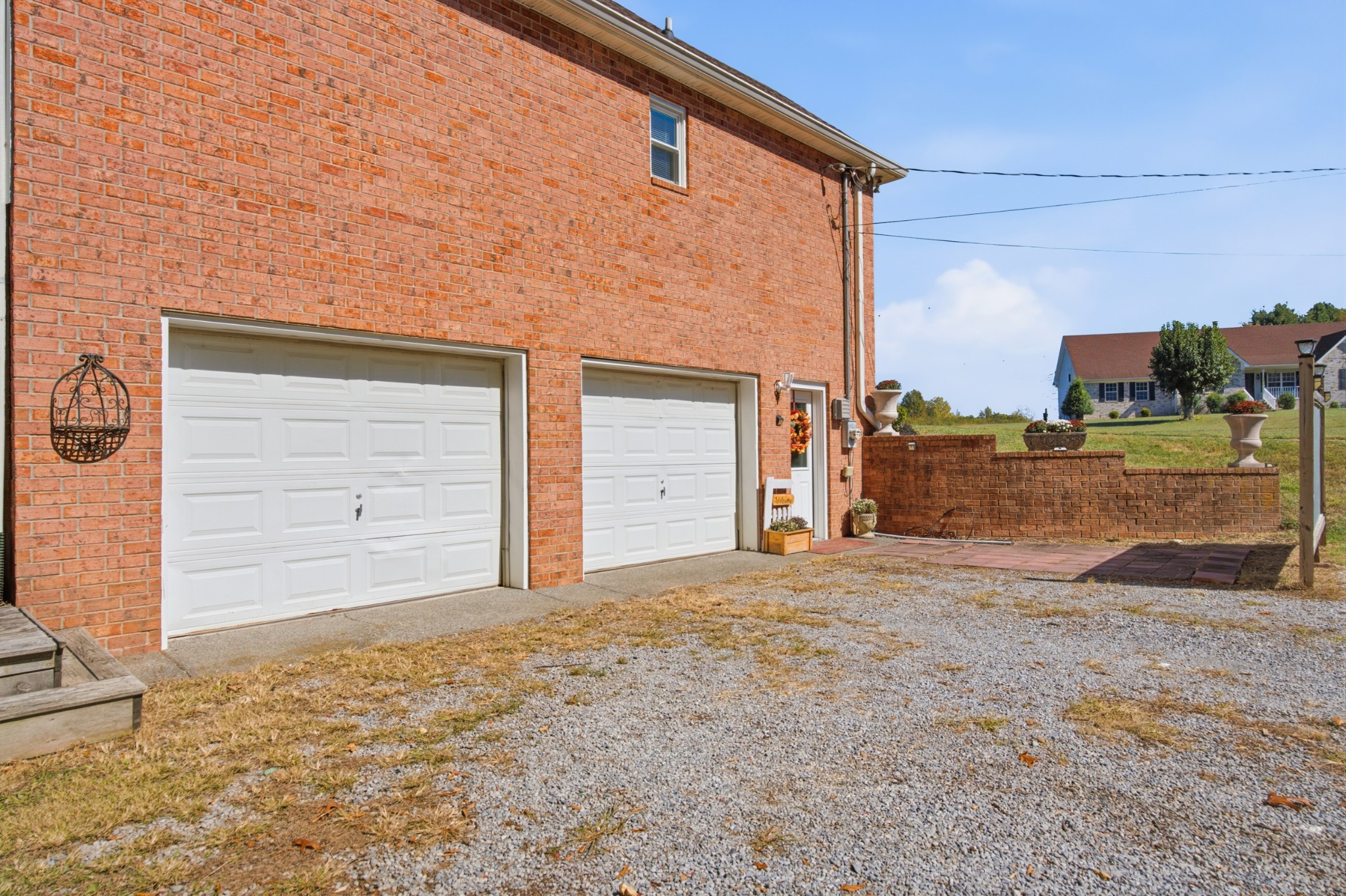 1050 Moncrief Cir
