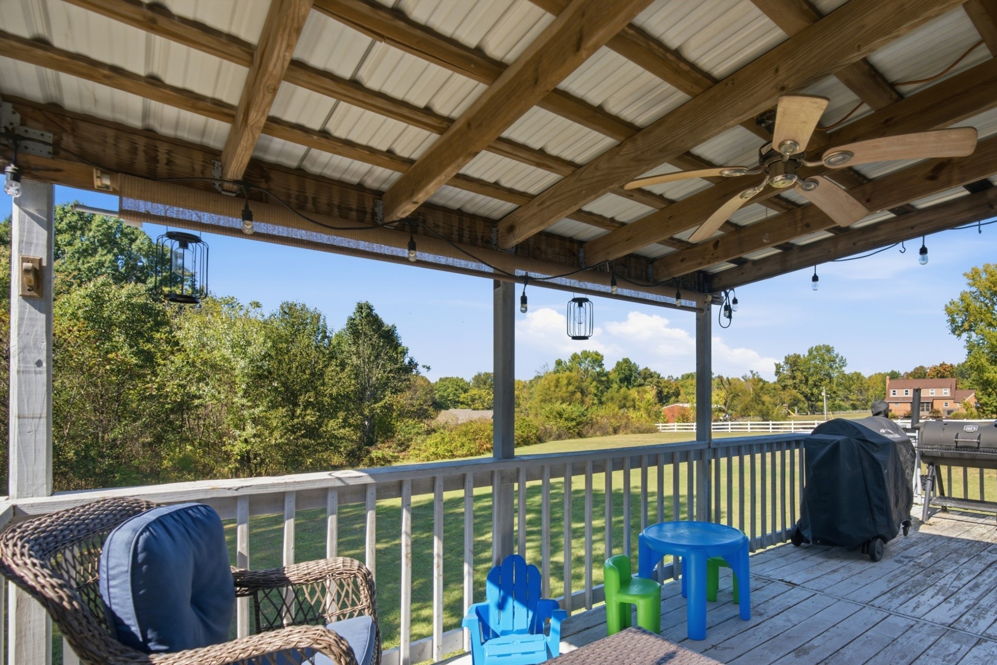 1050 Moncrief Cir
