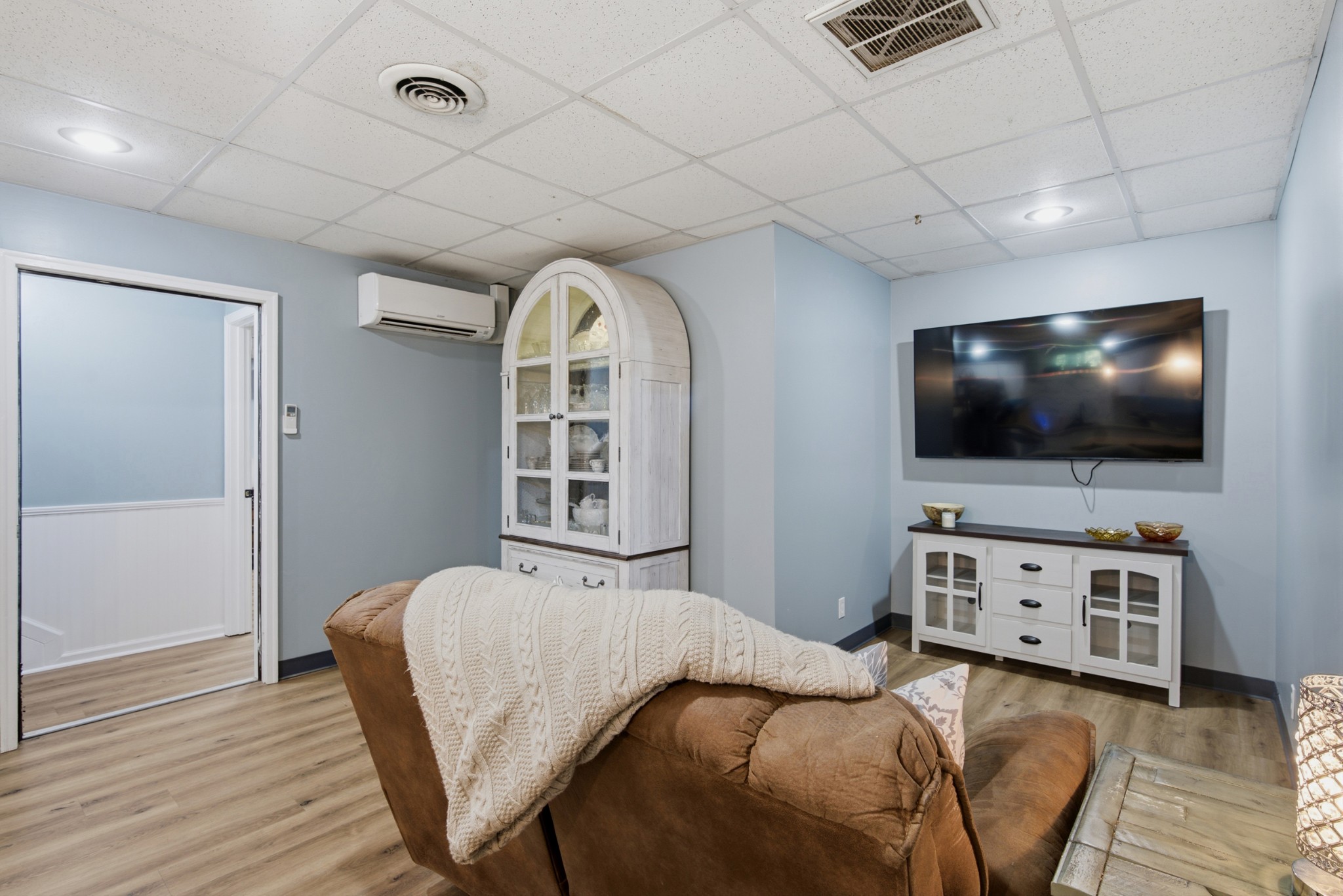 1050 Moncrief Cir