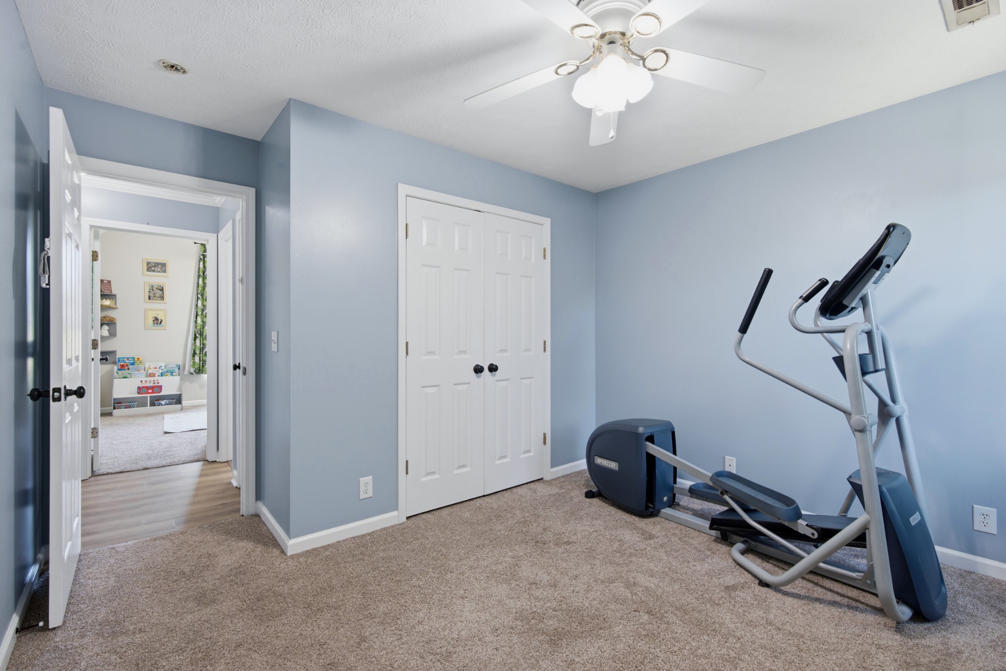 1050 Moncrief Cir