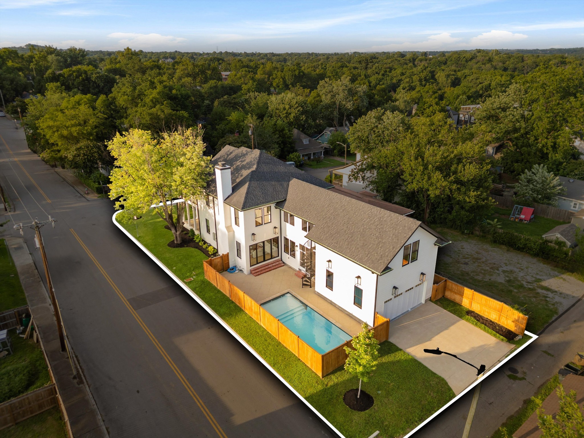 1900 Eastside Ave