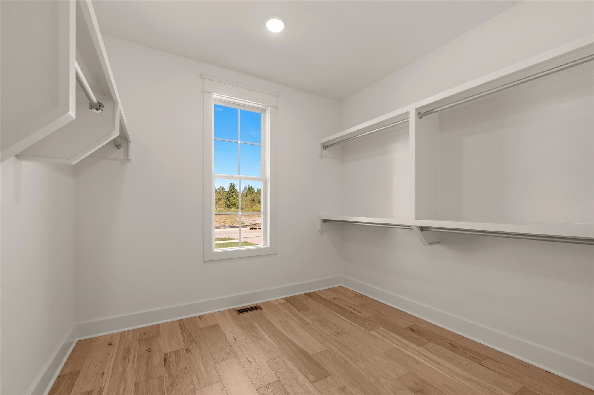 812 Brookdale Ct
