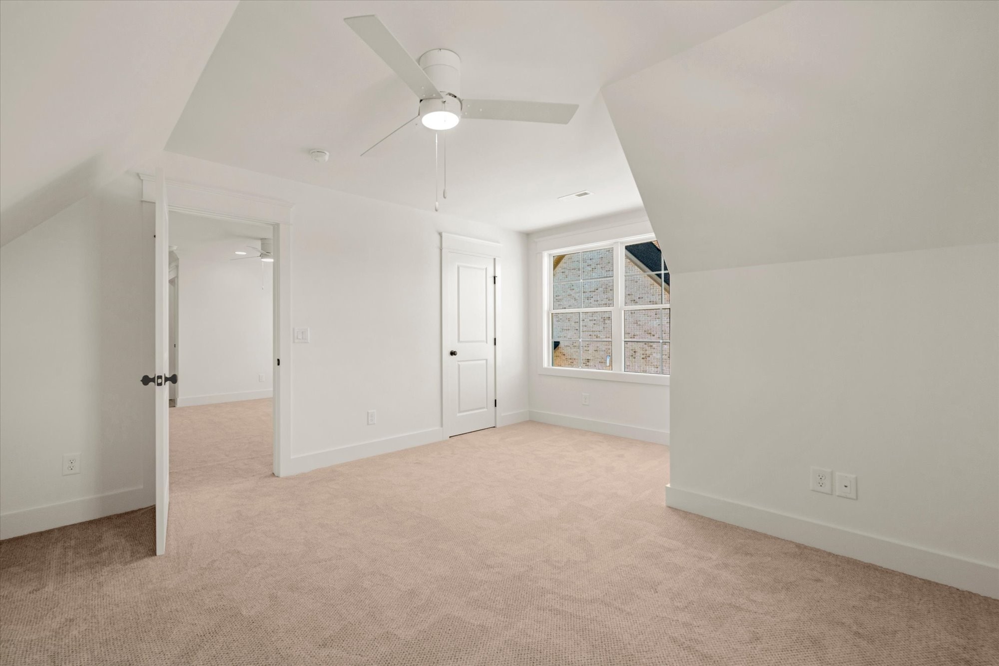 812 Brookdale Ct