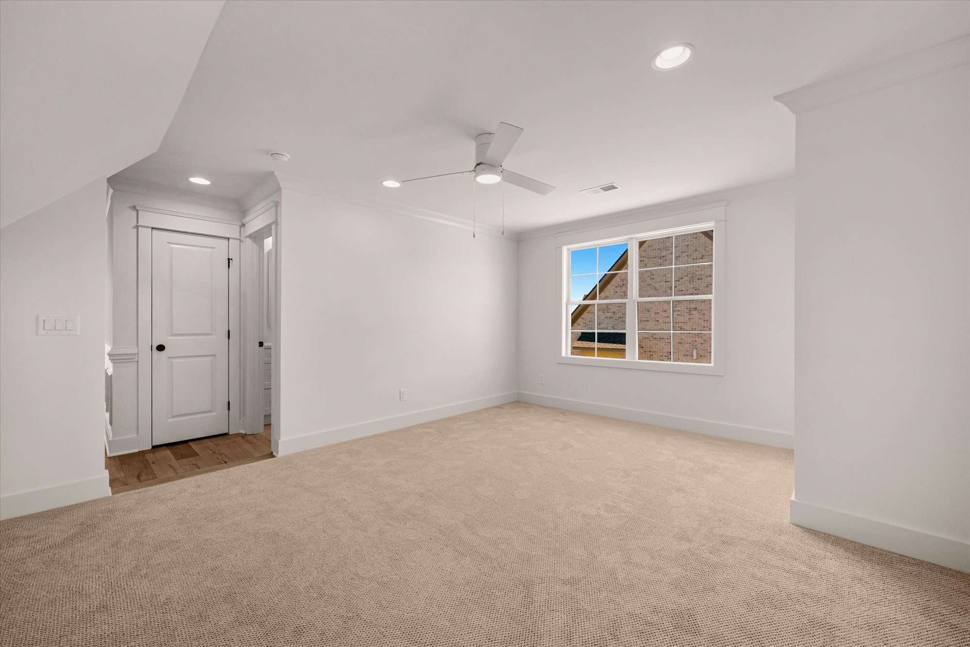 812 Brookdale Ct