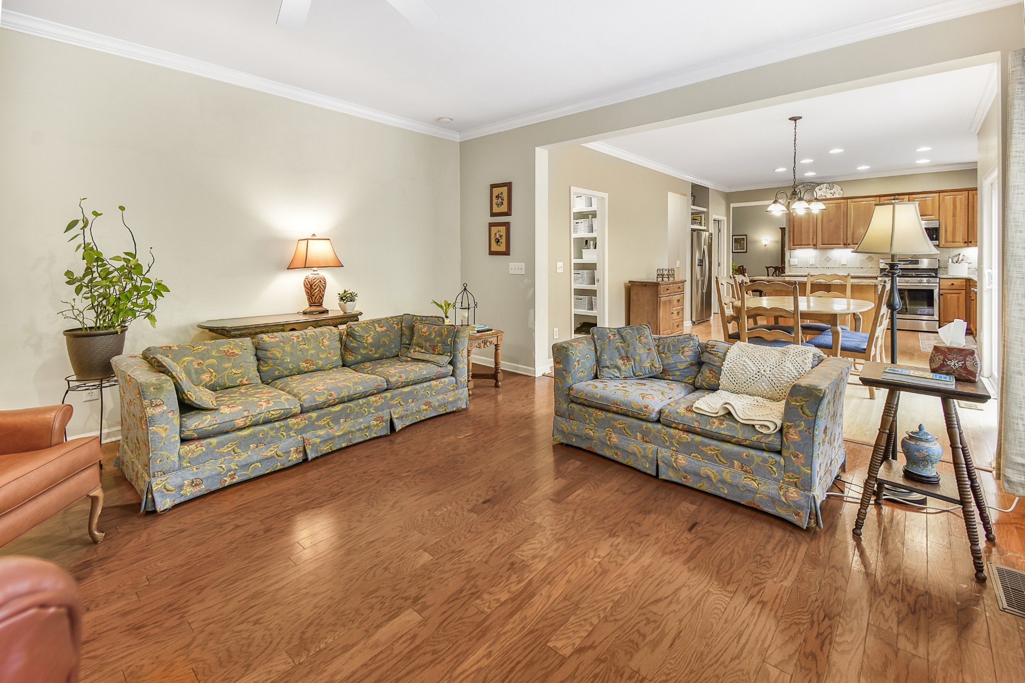 304 Forest Bend Dr