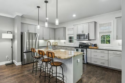 1100 Port William Ct