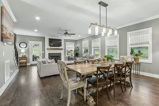 1100 Port William Ct
