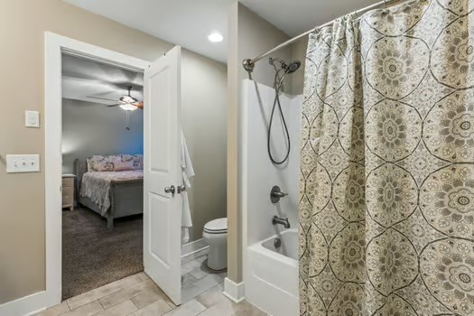 1100 Port William Ct
