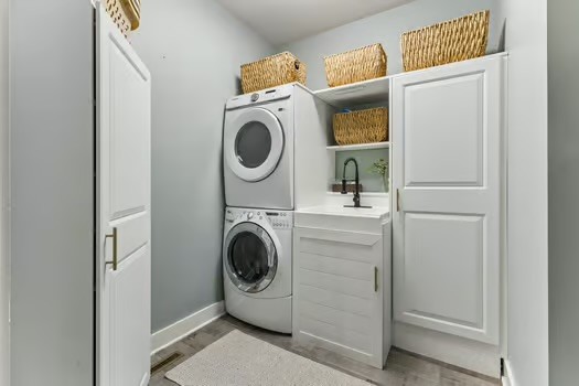 1100 Port William Ct