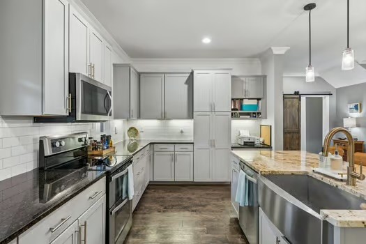 1100 Port William Ct