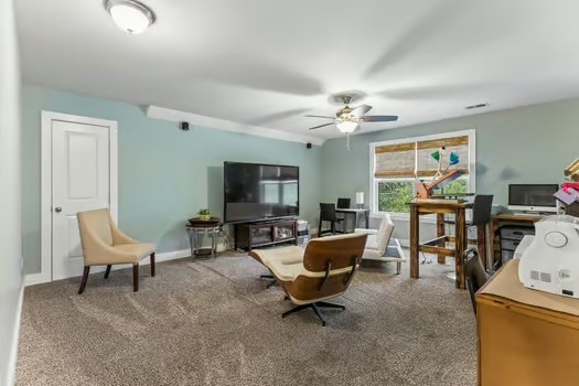 1100 Port William Ct