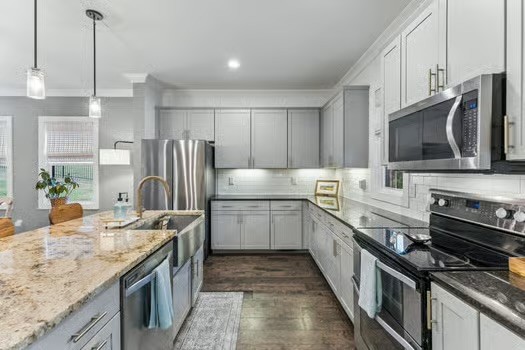 1100 Port William Ct