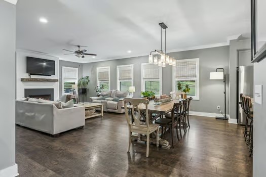 1100 Port William Ct