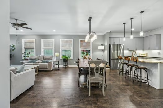 1100 Port William Ct