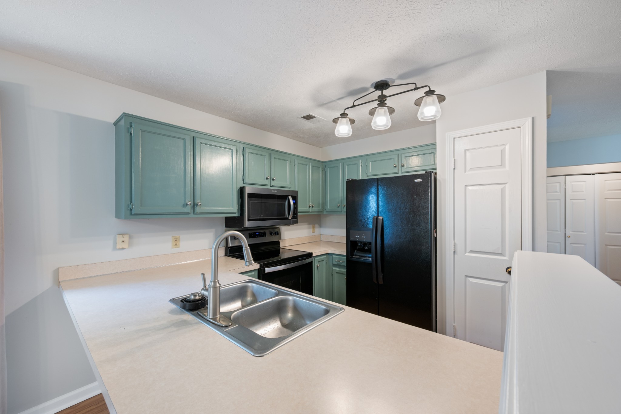 807 Bexhill Ct, N