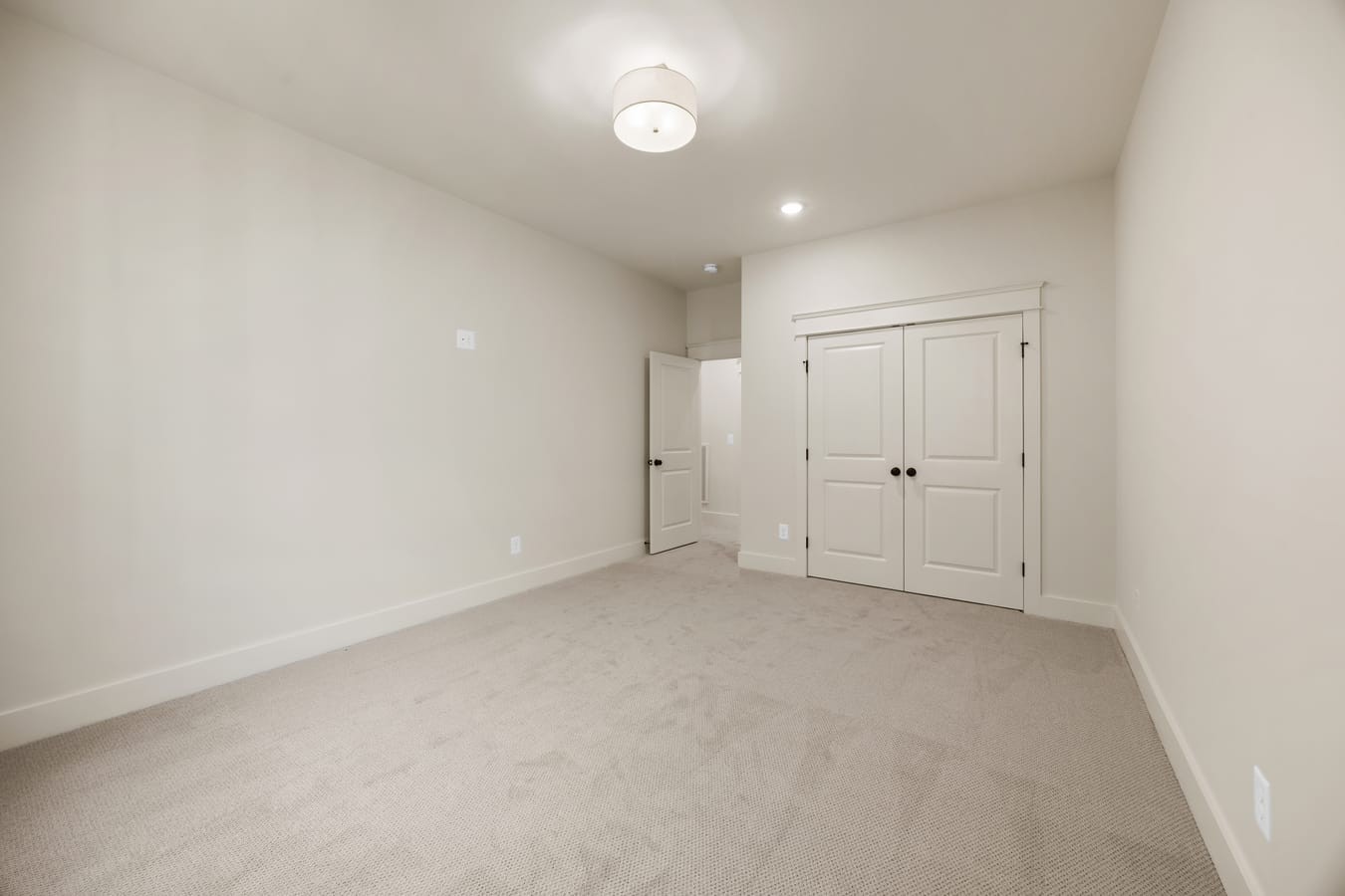 5000 Caleb Dr