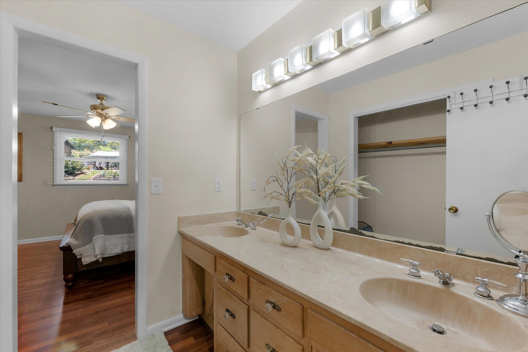 2801 Capella Ct