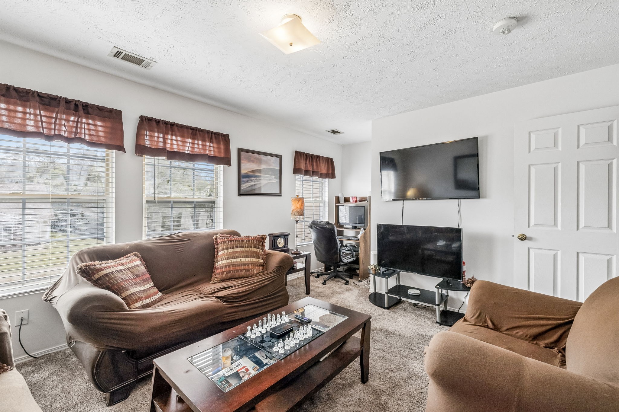 2930 Vista Ln
