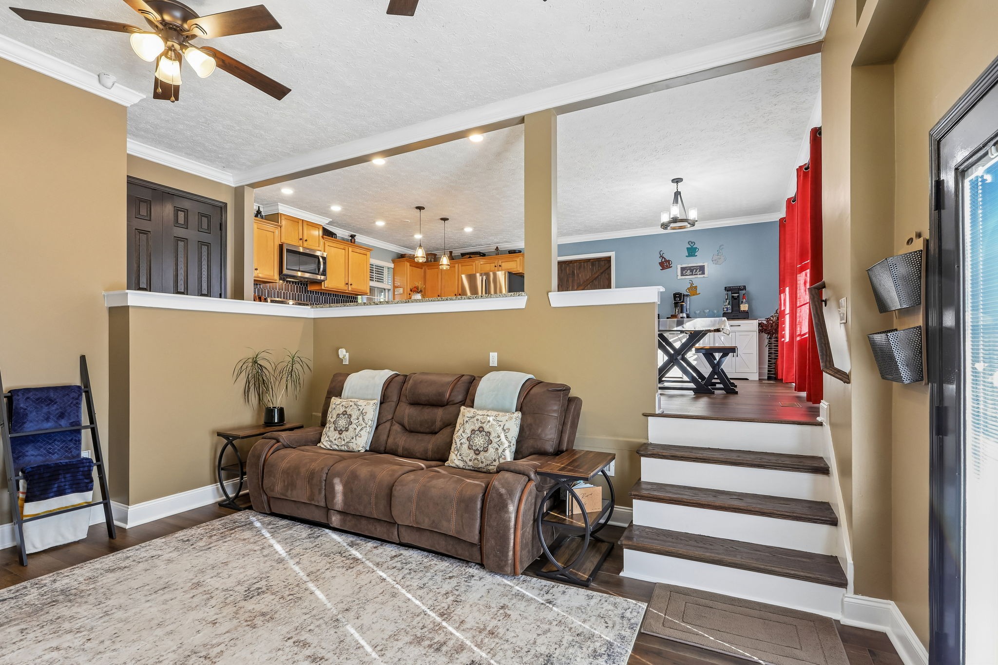 2175 Belotes Ferry Rd