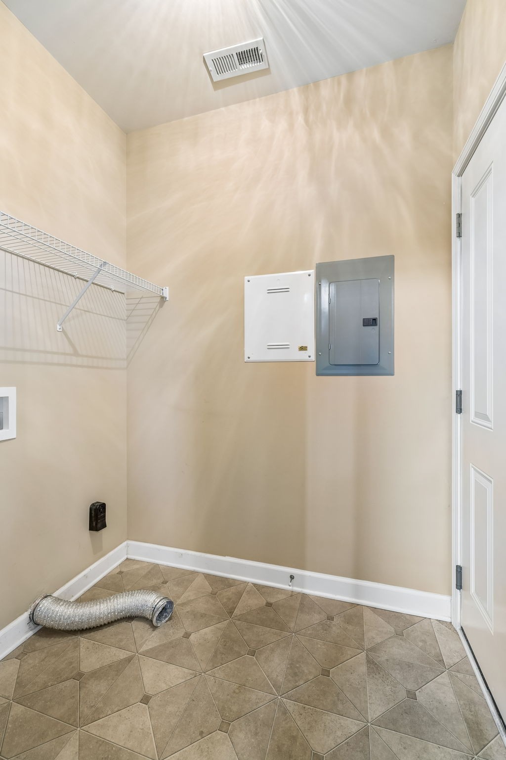 580 Griffin Cir