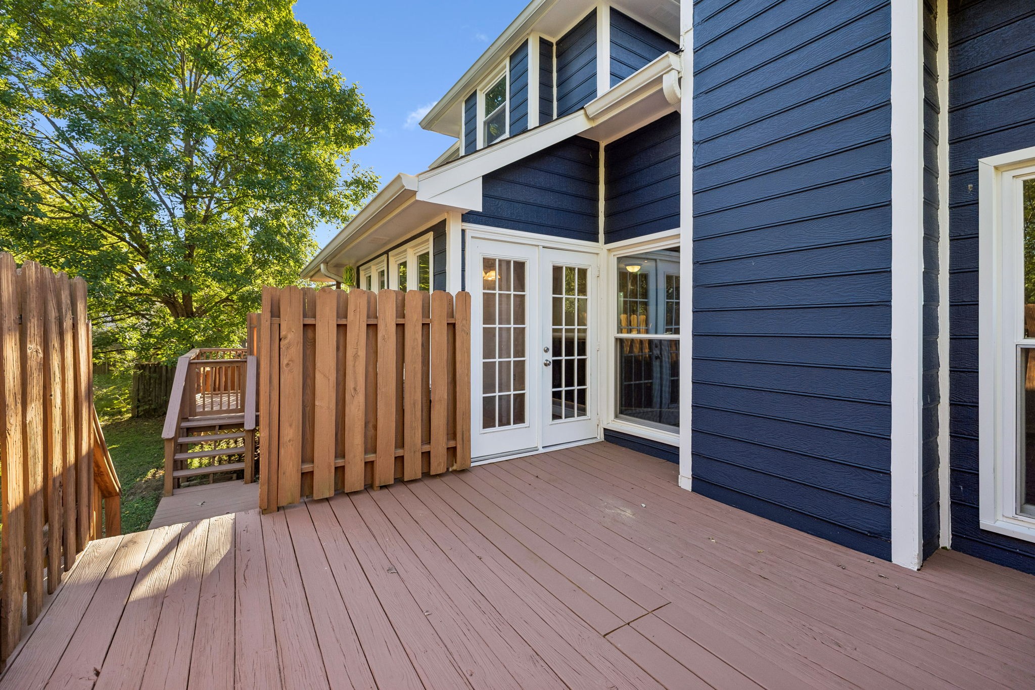 104 Creekside Ct
