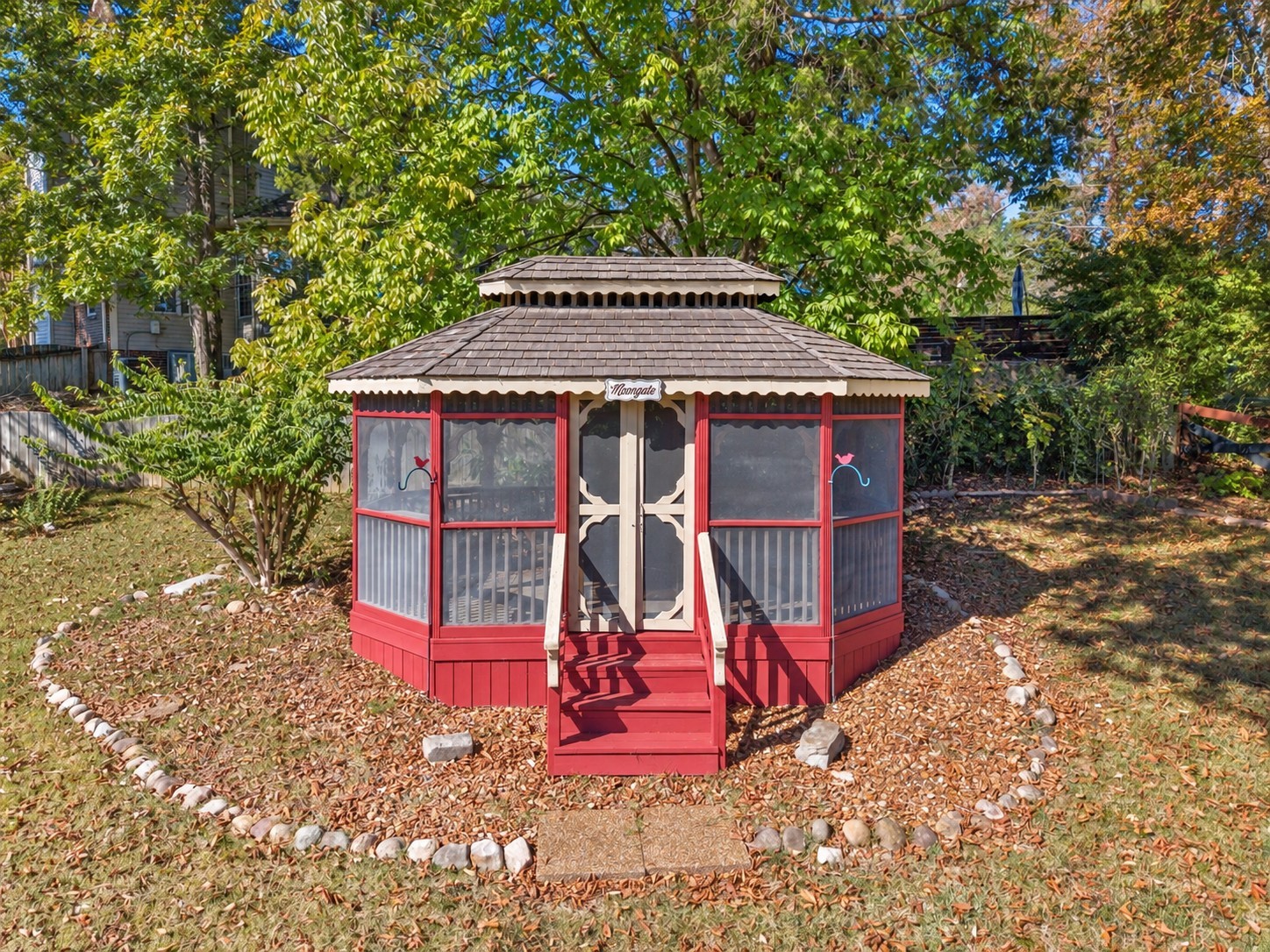 1025 Singing Springs Rd
