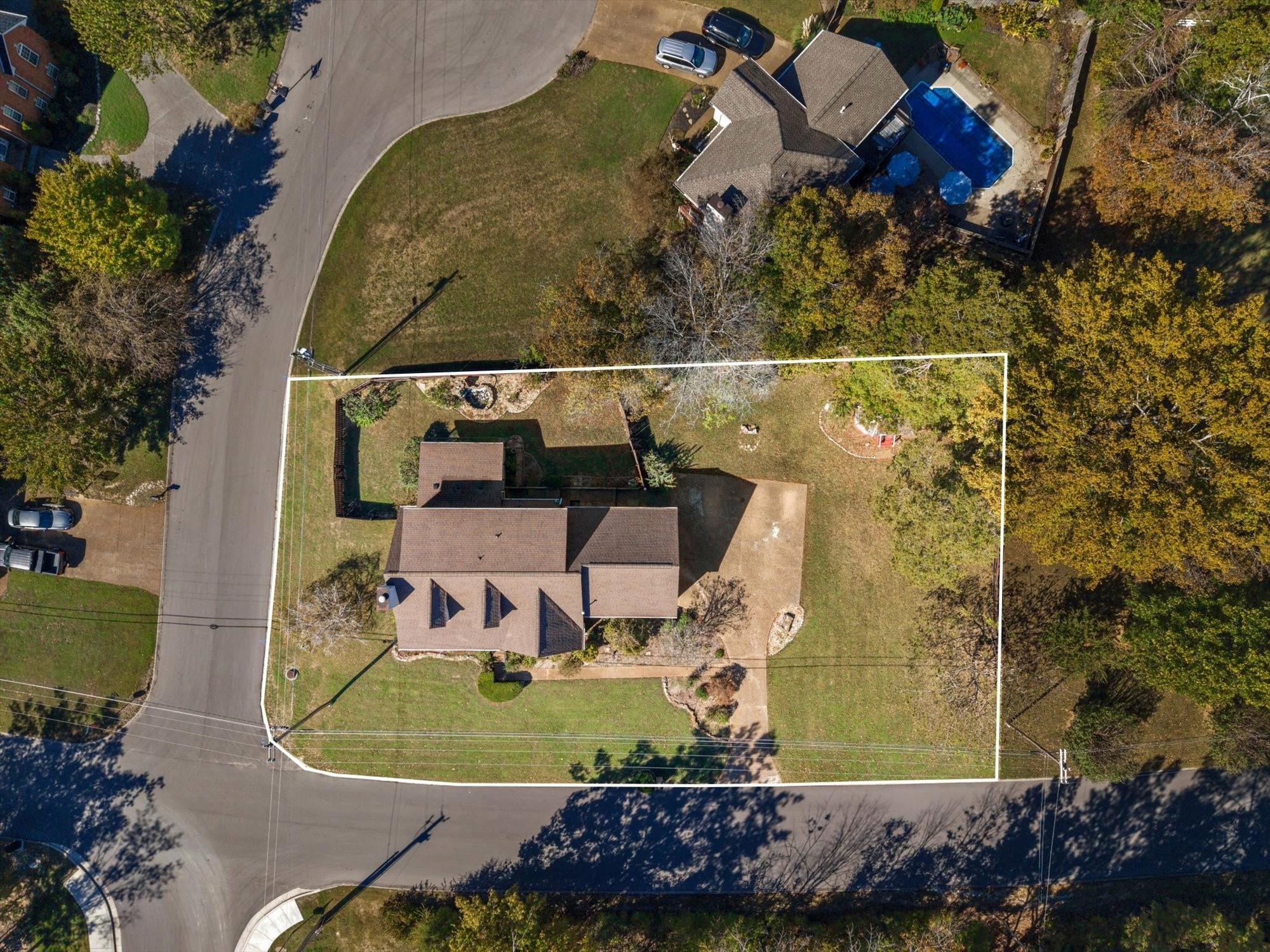 1025 Singing Springs Rd
