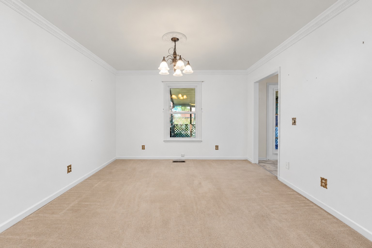 1025 Singing Springs Rd