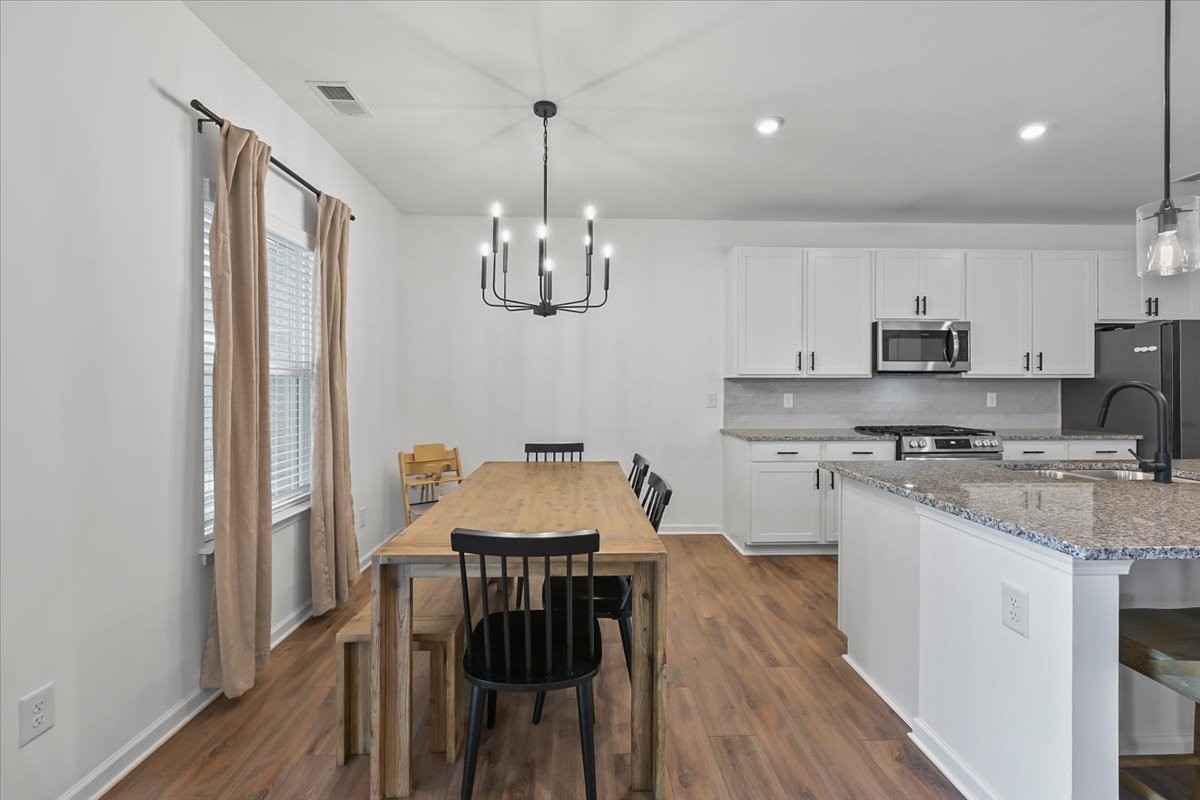 118 Gatwick Dr