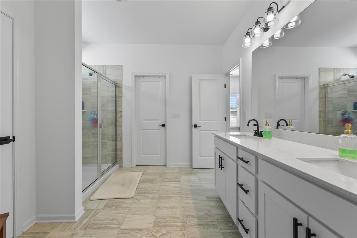 118 Gatwick Dr