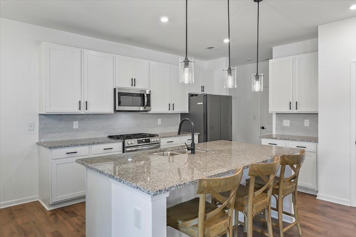 118 Gatwick Dr