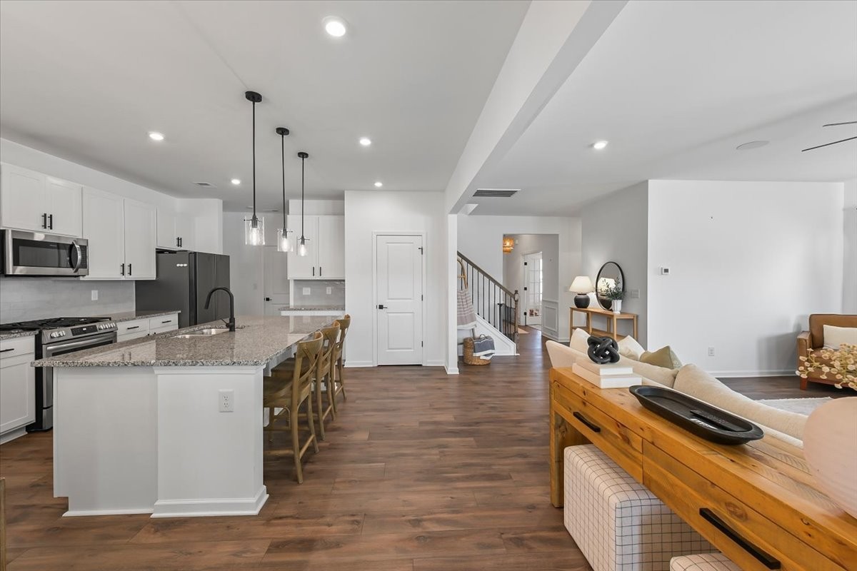 118 Gatwick Dr