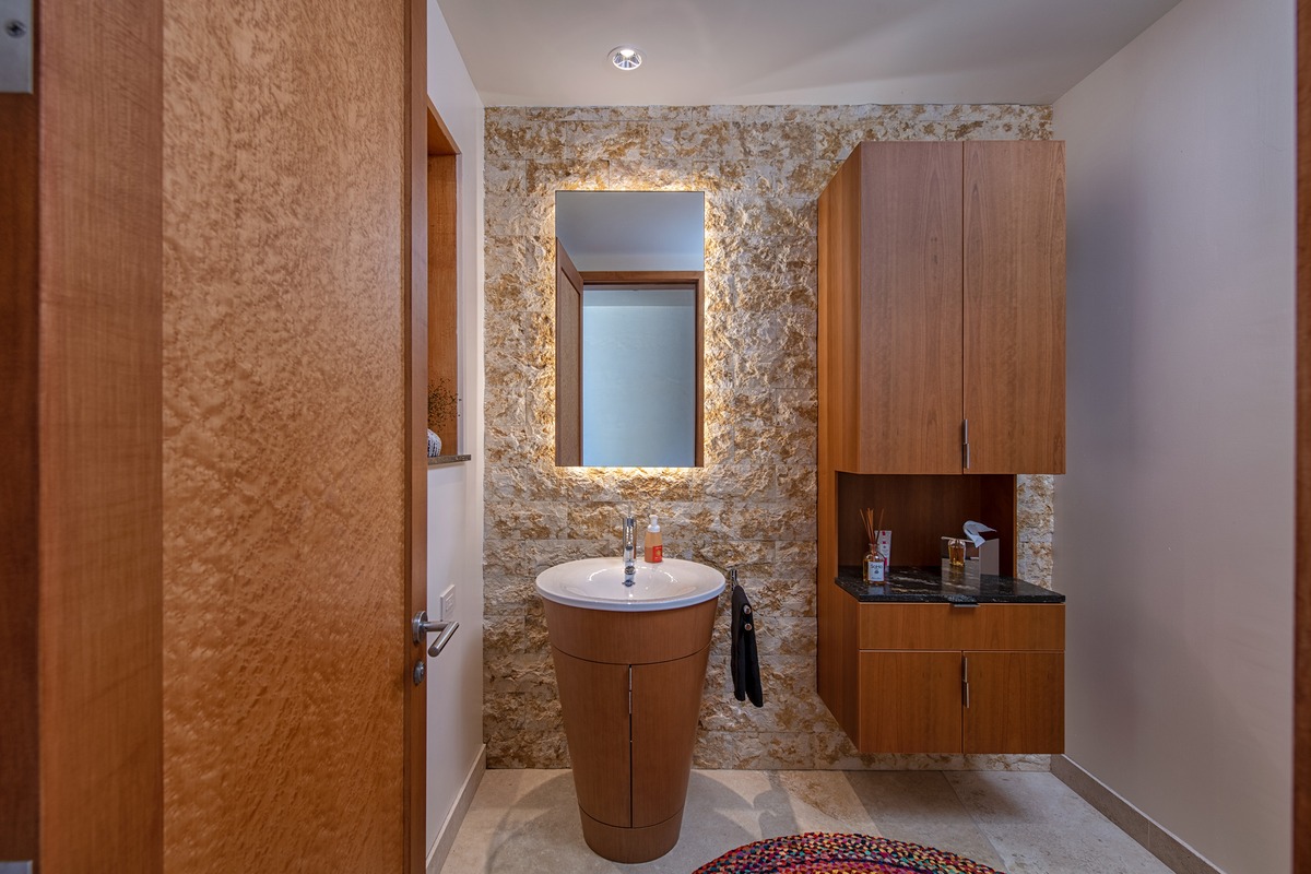 68-1058 HONOKAOPE WAY