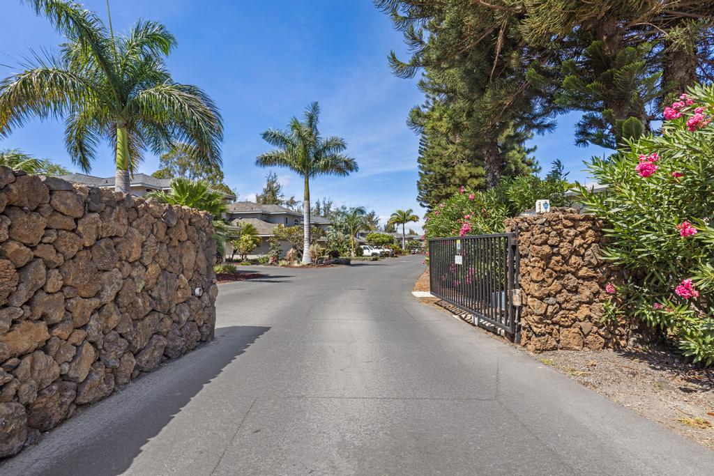 68-3888 LUA KULA ST 1