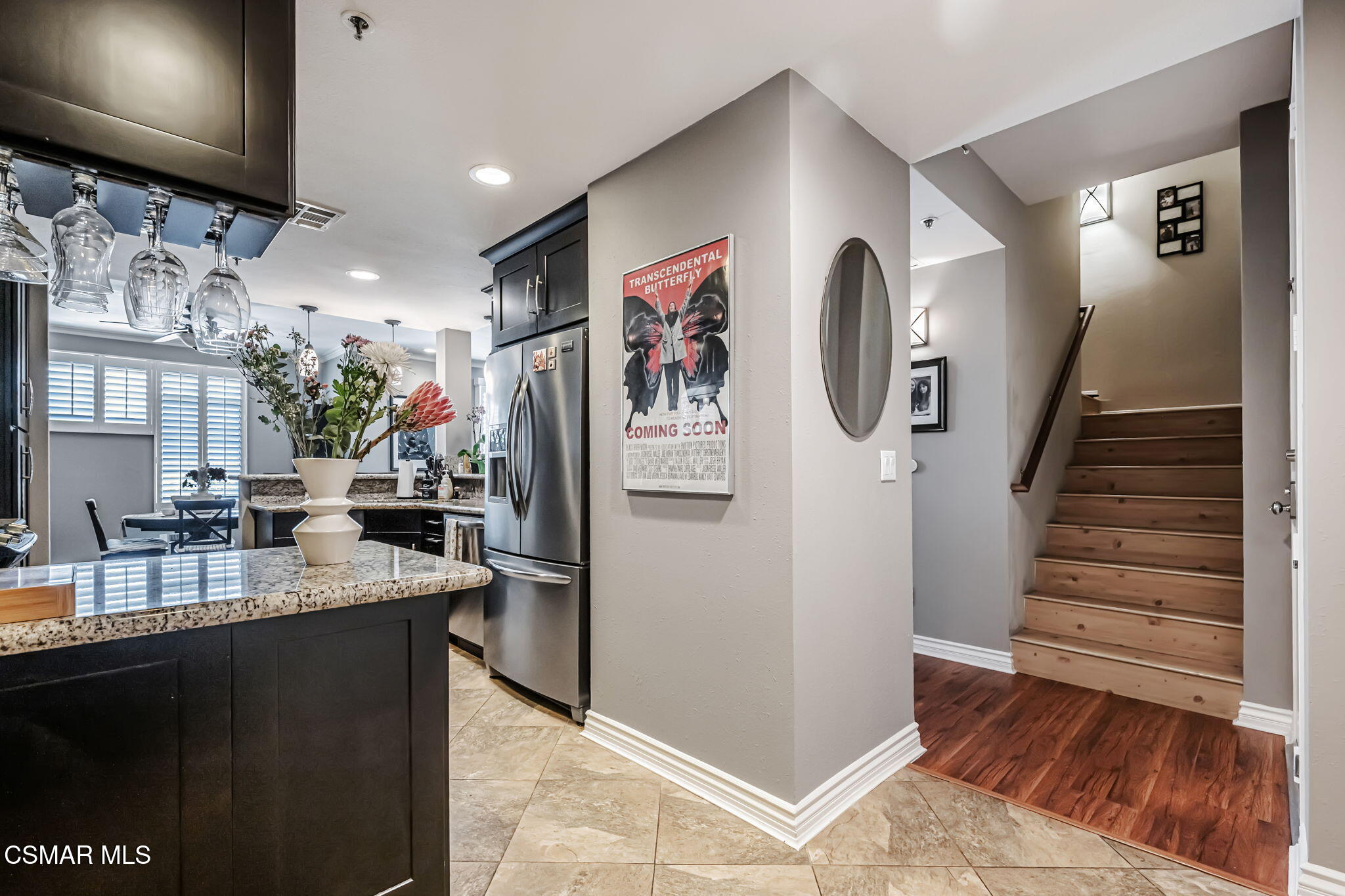 5350 White Oak Avenue, 307