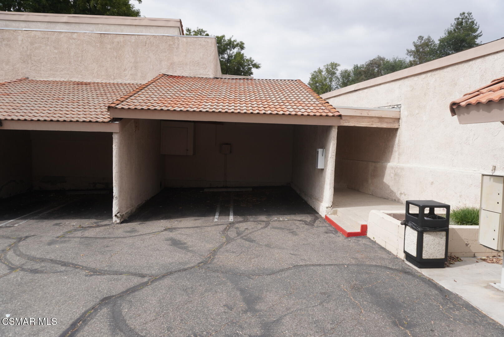 5800 Kanan Road, 249