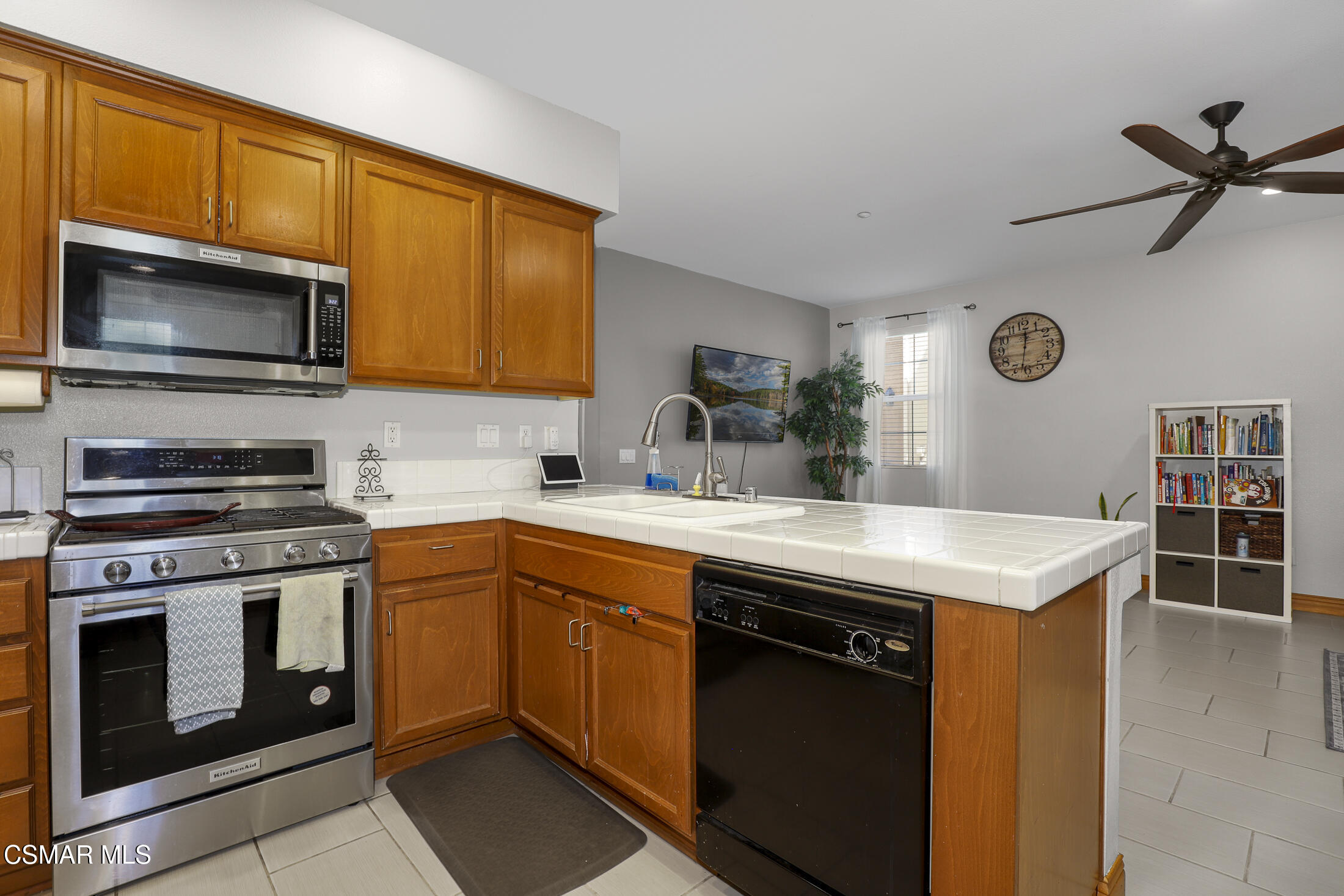 3364 Moss Landing Boulevard, 8