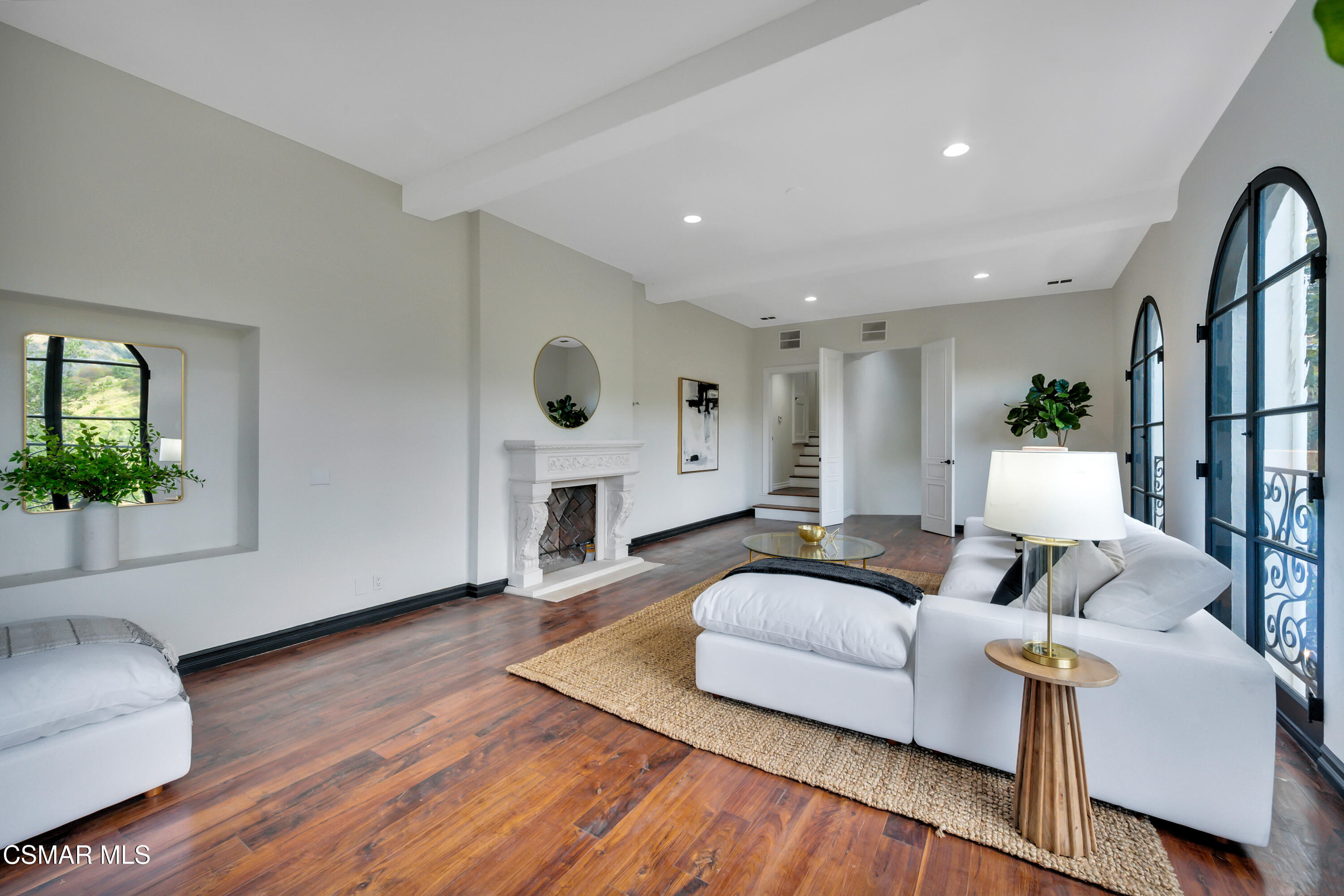 1301 N Beverly Drive