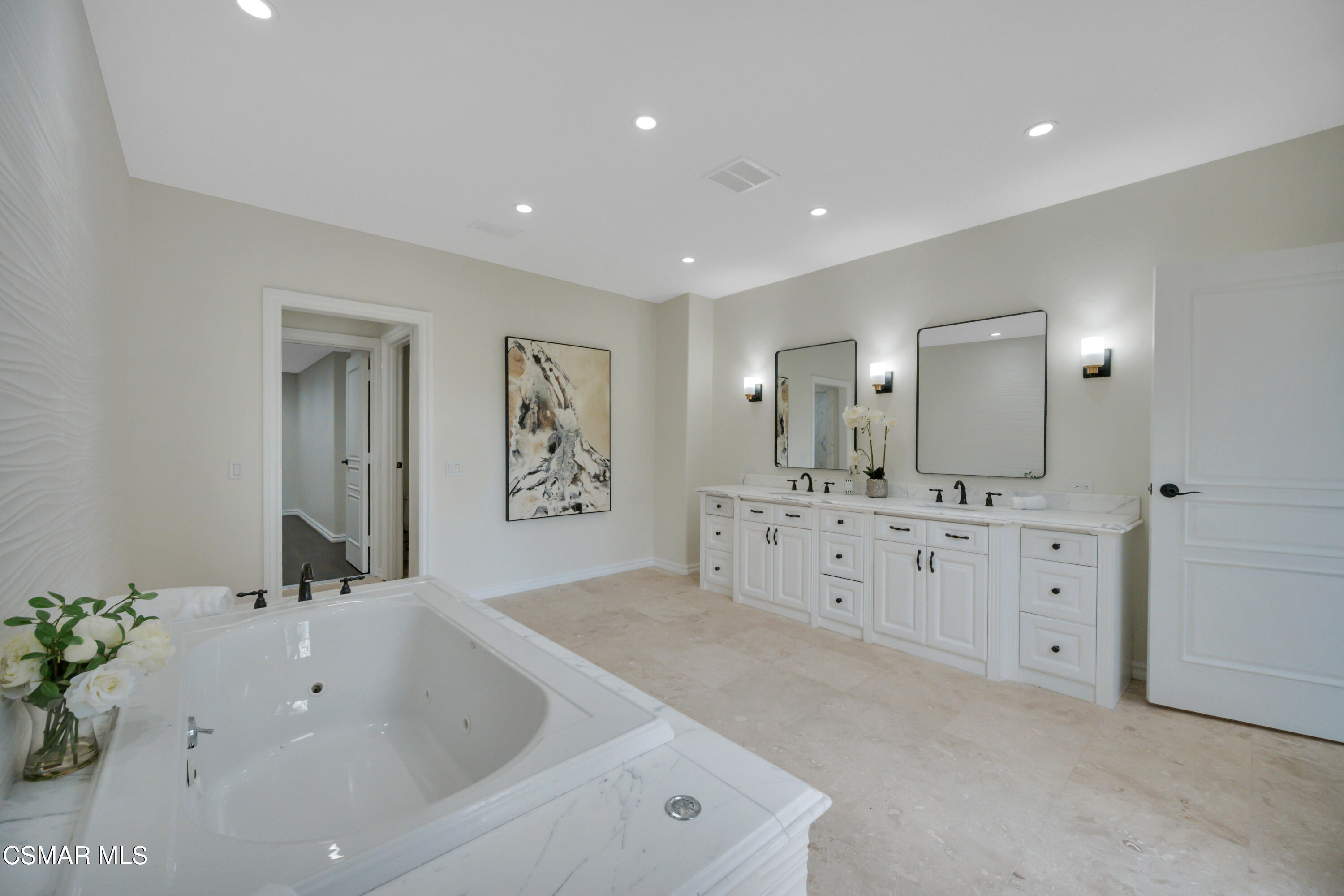 1301 N Beverly Drive