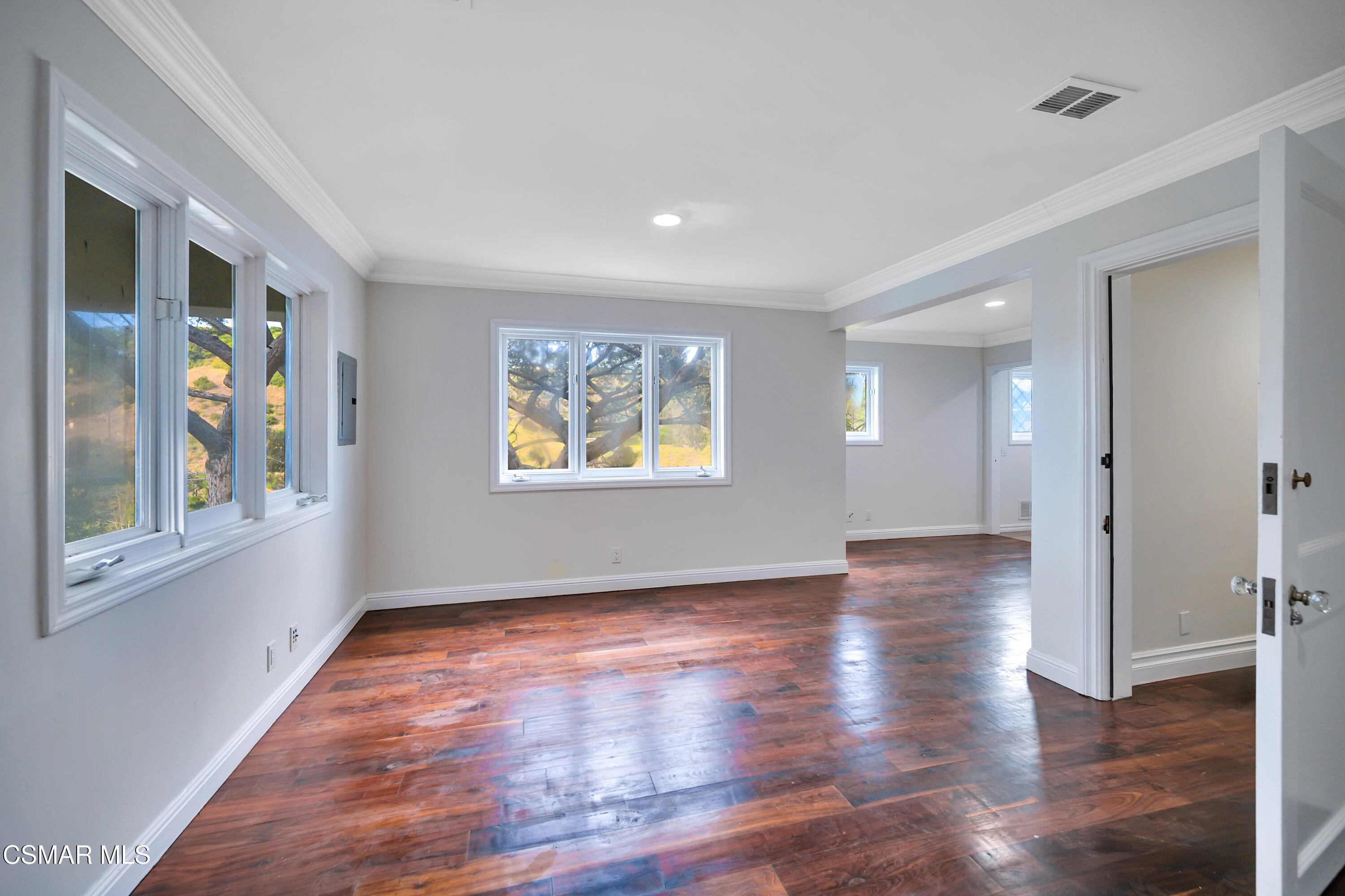 1301 N Beverly Drive