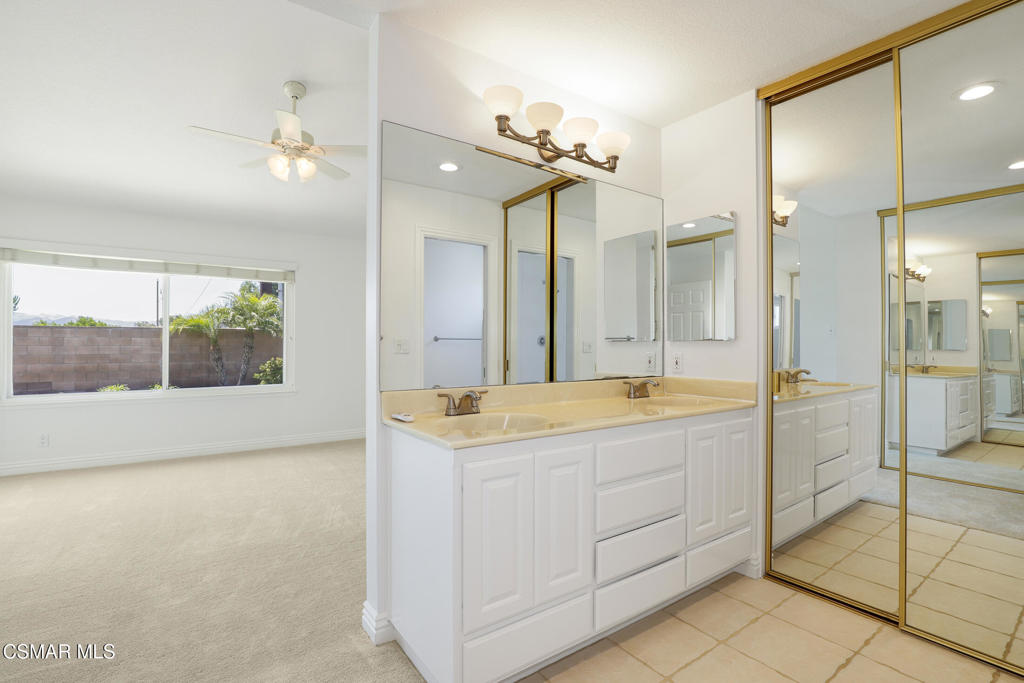 4356 Avenida Simi