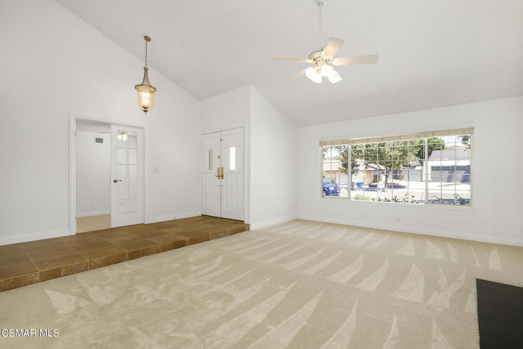 4356 Avenida Simi