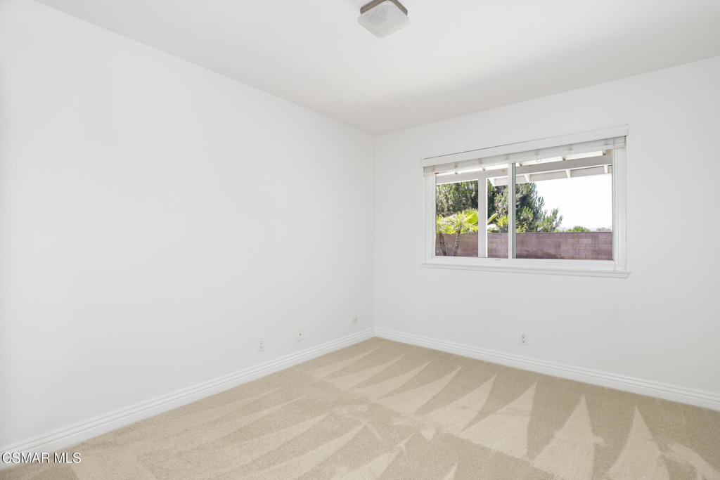4356 Avenida Simi