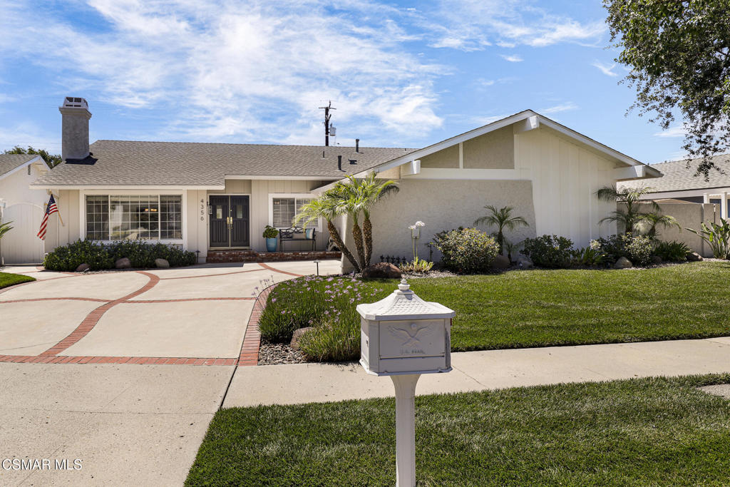 4356 Avenida Simi